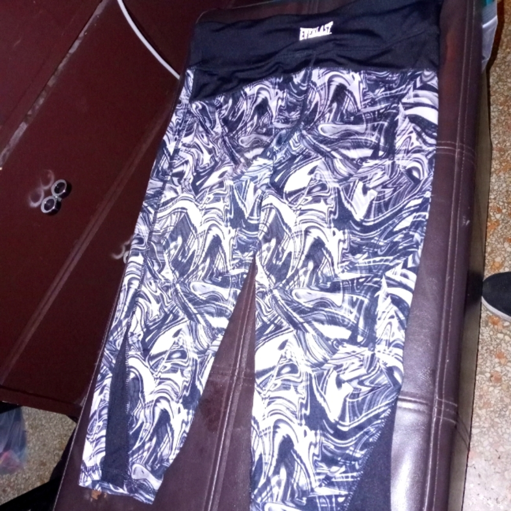 Everlast sport workout capri leggings
